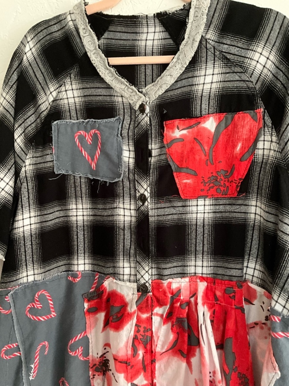 Upcycled Mixed Media Plaid Heart Patch Top XL Handmade - Picture 4 of 9